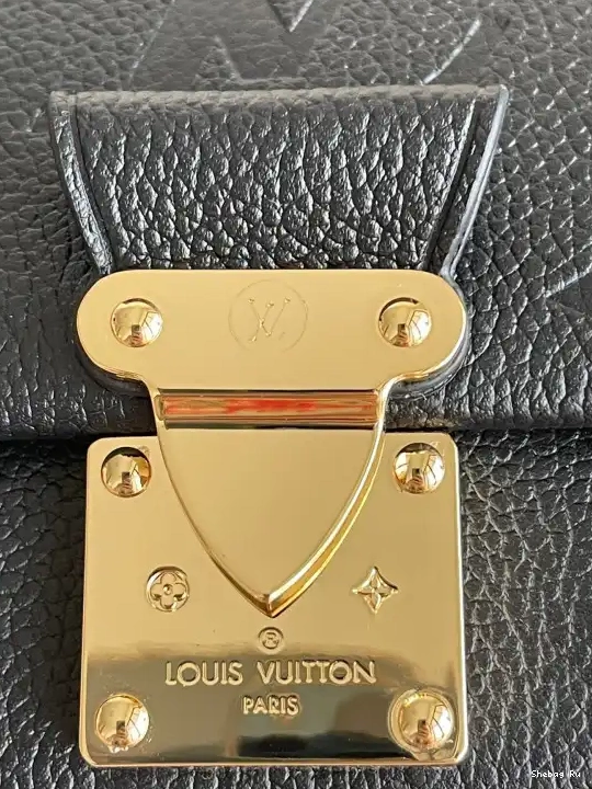 LOUIS VUITTON FAVORITE 0617